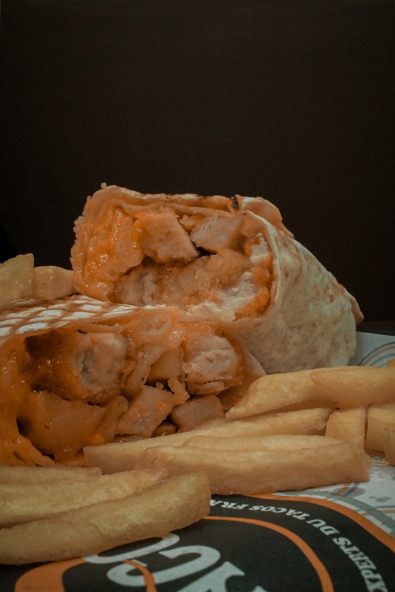 brown bread with white cream